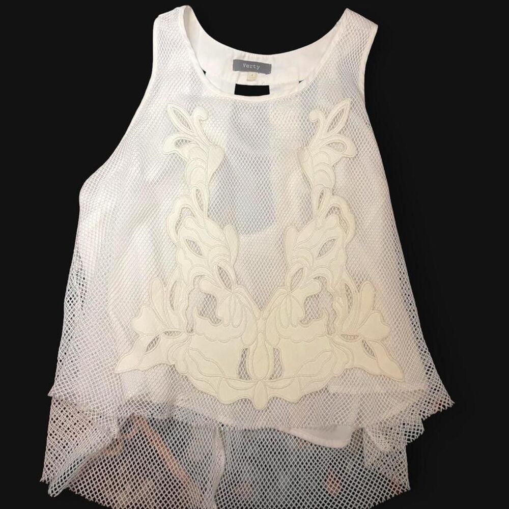 Unbranded Women's White and Cream Crop-top